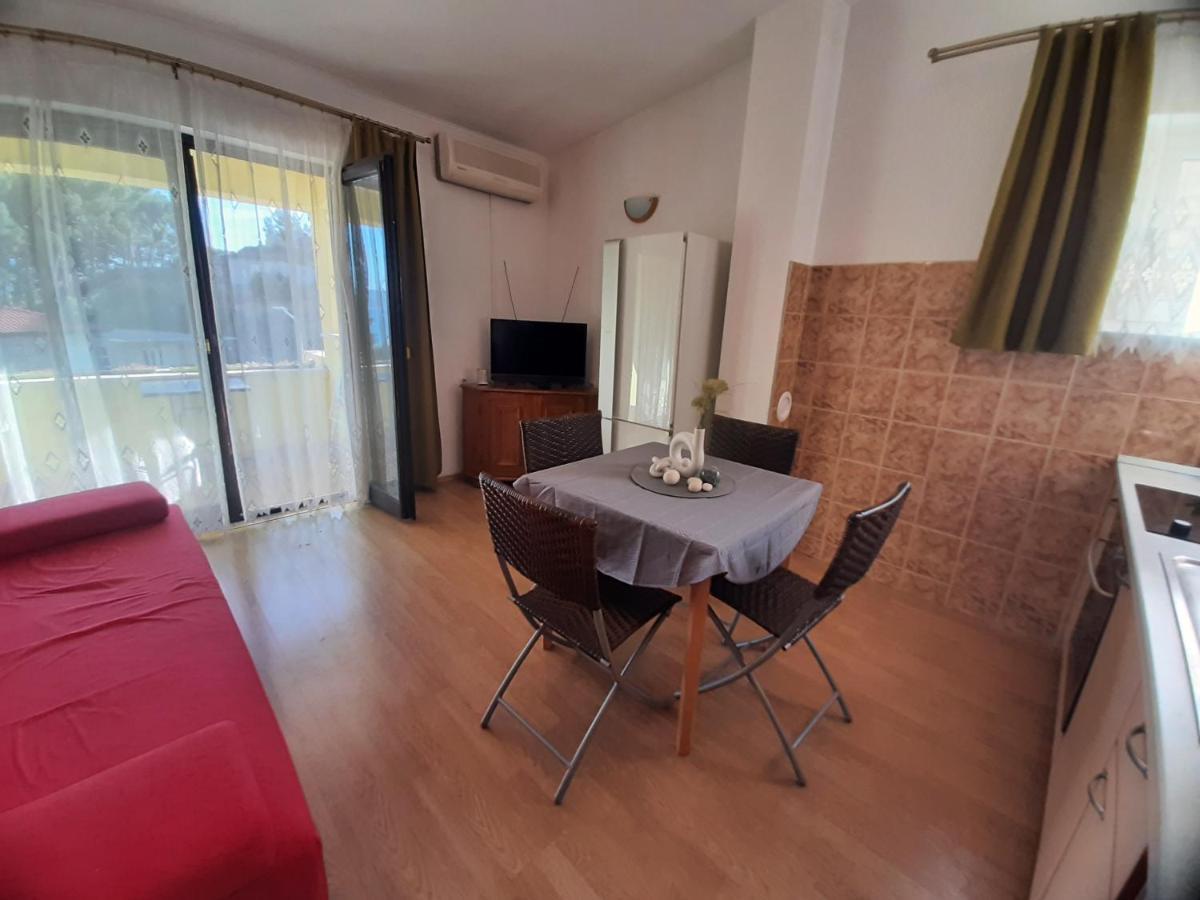 Apartments Lemongarden Duće Eksteriør bilde